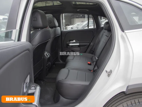 سيارة Benz-EQA-الكهربائية-الفضاء_3