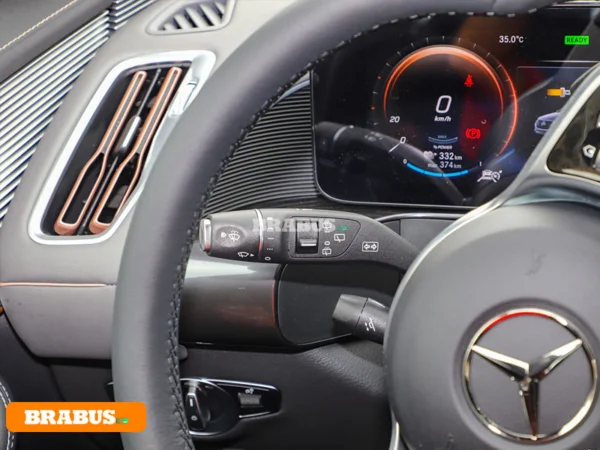 BENZ-EQC-electric-vehicle-Central-control_5