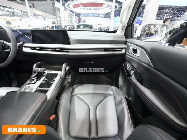 Explorer-electric-vehicle-Space_1