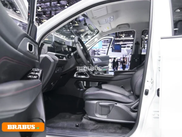 Explorer-electric-vehicle-Space_2