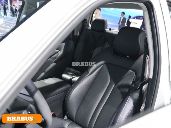 Explorer-electric-vehicle-Space_3