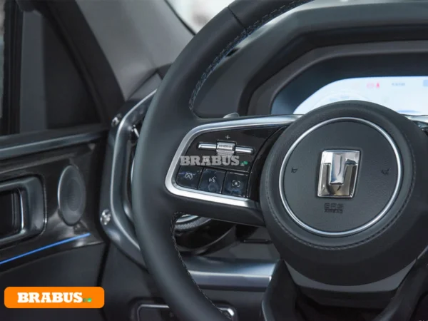 TANK-400HiT-4-electric-vehicle-Central-control_2