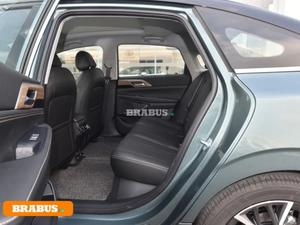 Xpeng-P5-электромобиль-Space_3