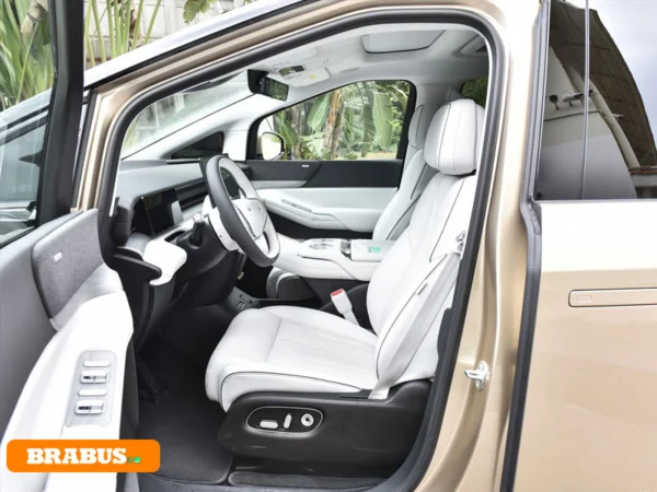 Xpeng-X9-электромобиль-Space_2