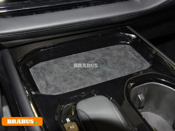 ZEEKR-009-электромобиль-Центральный-управление_7